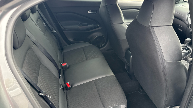 Nissan Juke 1.6 Hybrid N-Connecta 5dr Auto Hybrid Hatchback